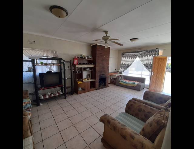 3 BEDROOM FREESTANDING SOLD IN STILFONTEIN EXT 4